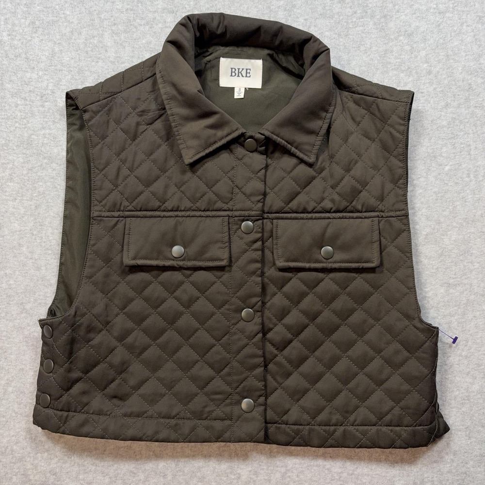 BKE Vest Womens Small Green Quilted Snap Front Padded Cotton Blend Casual Crop